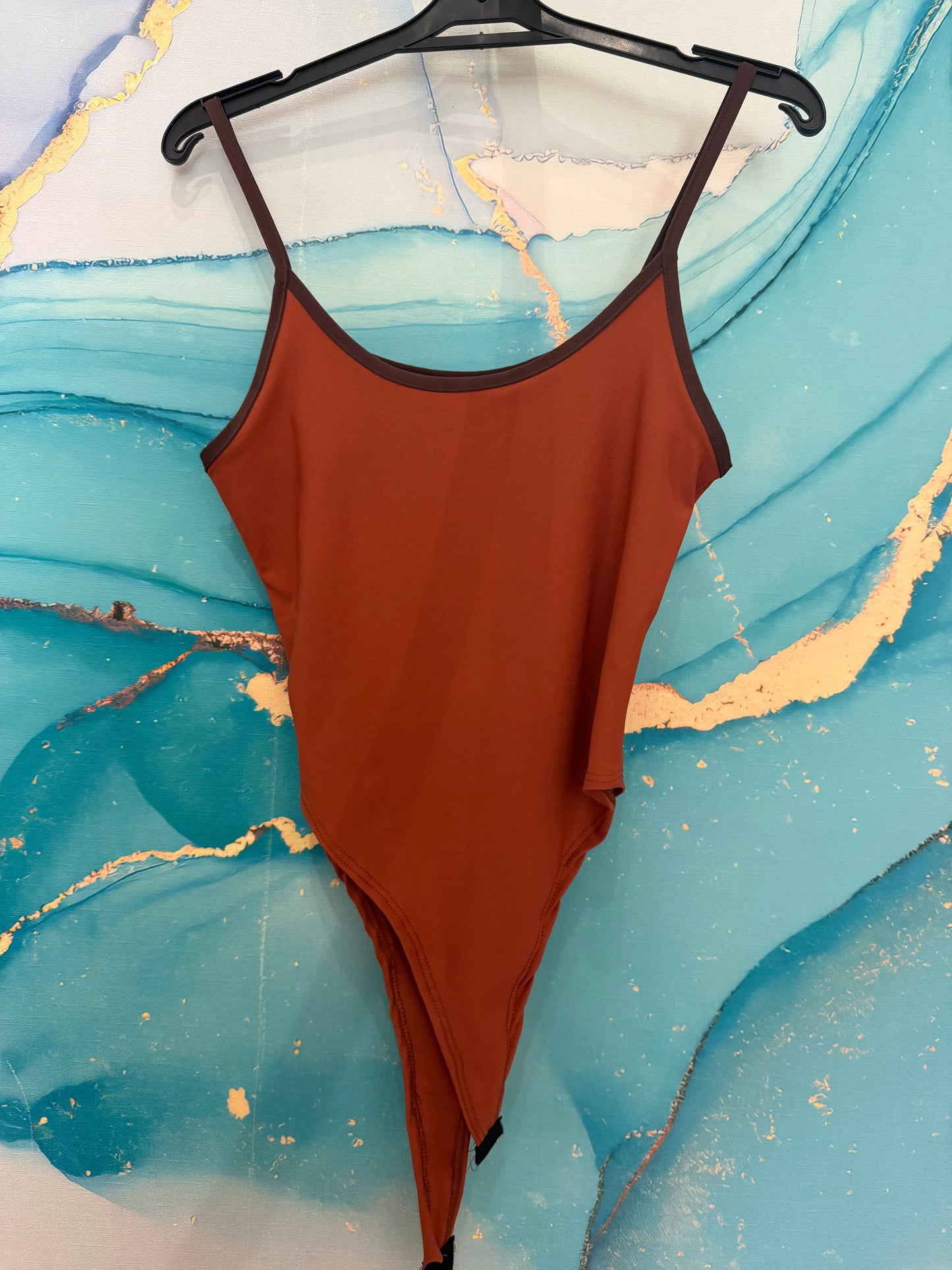 Body bi-color