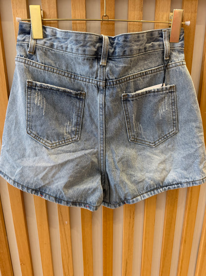 Short denim