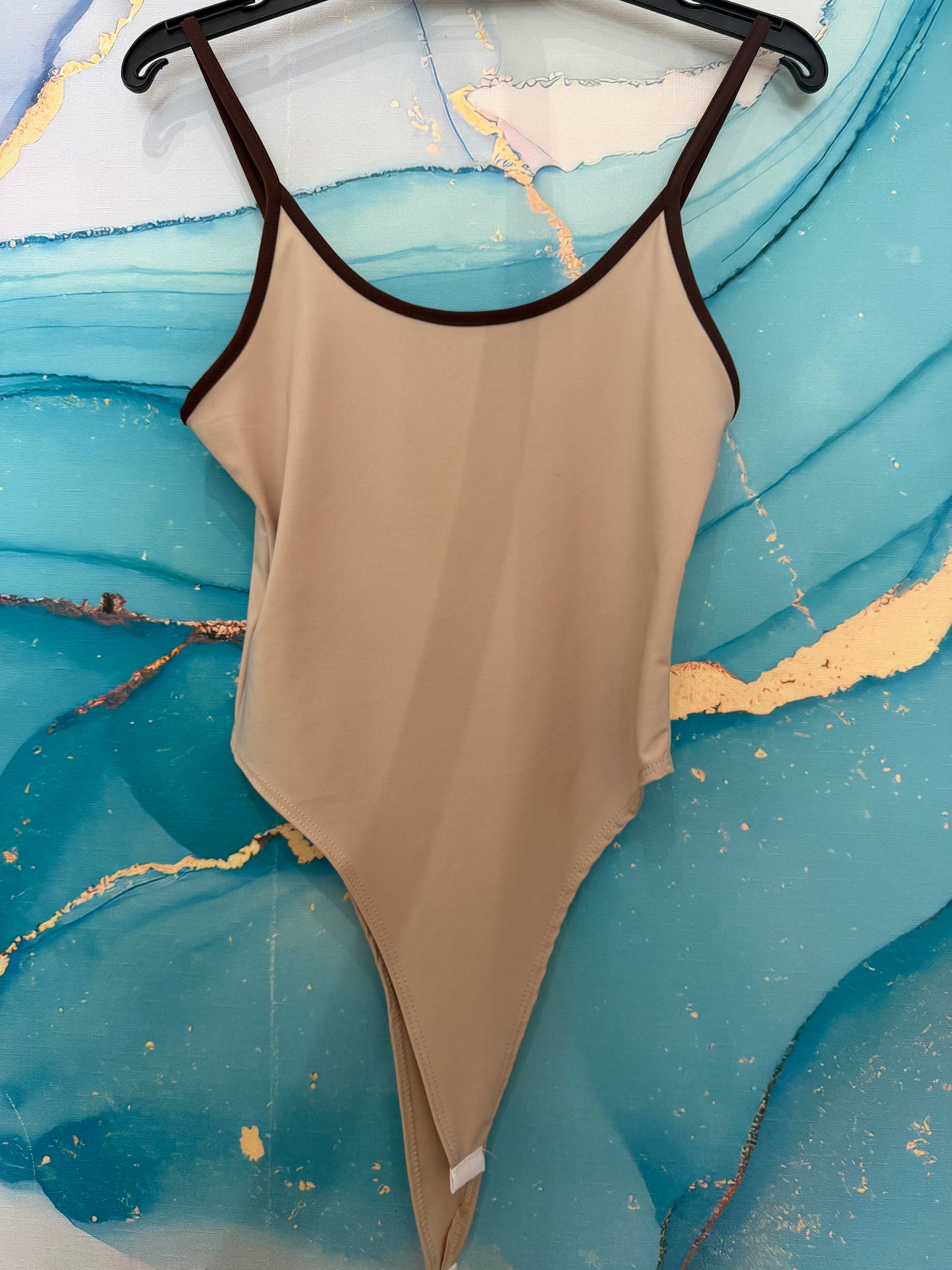 Body bi-color