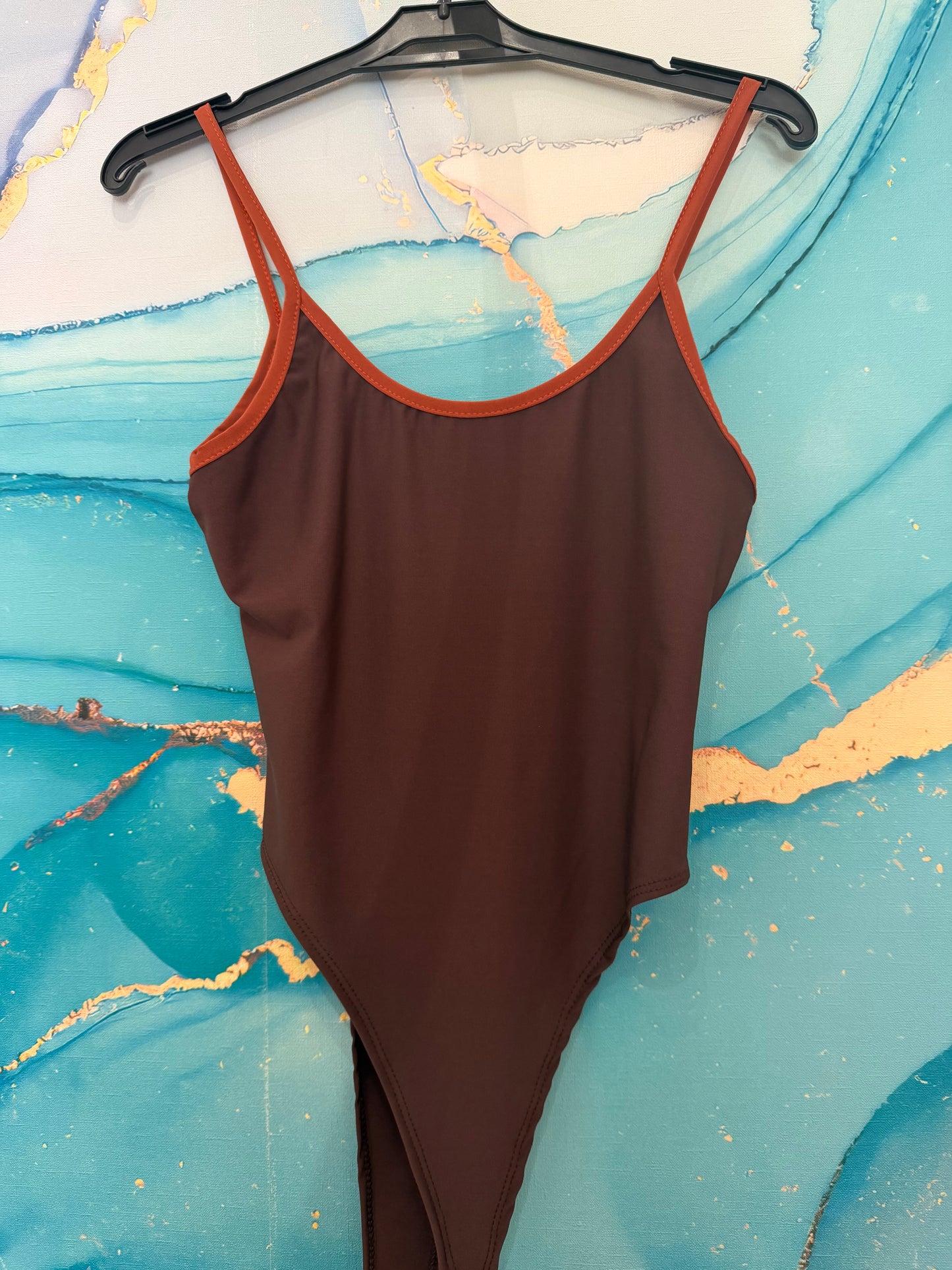 Body bi-color